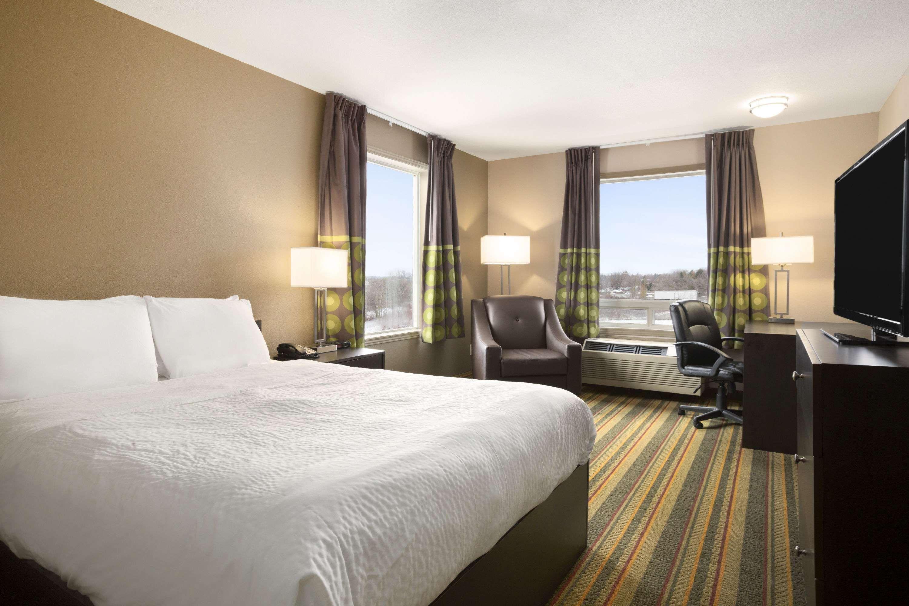 Days Inn By Wyndham Woodstock Kültér fotó
