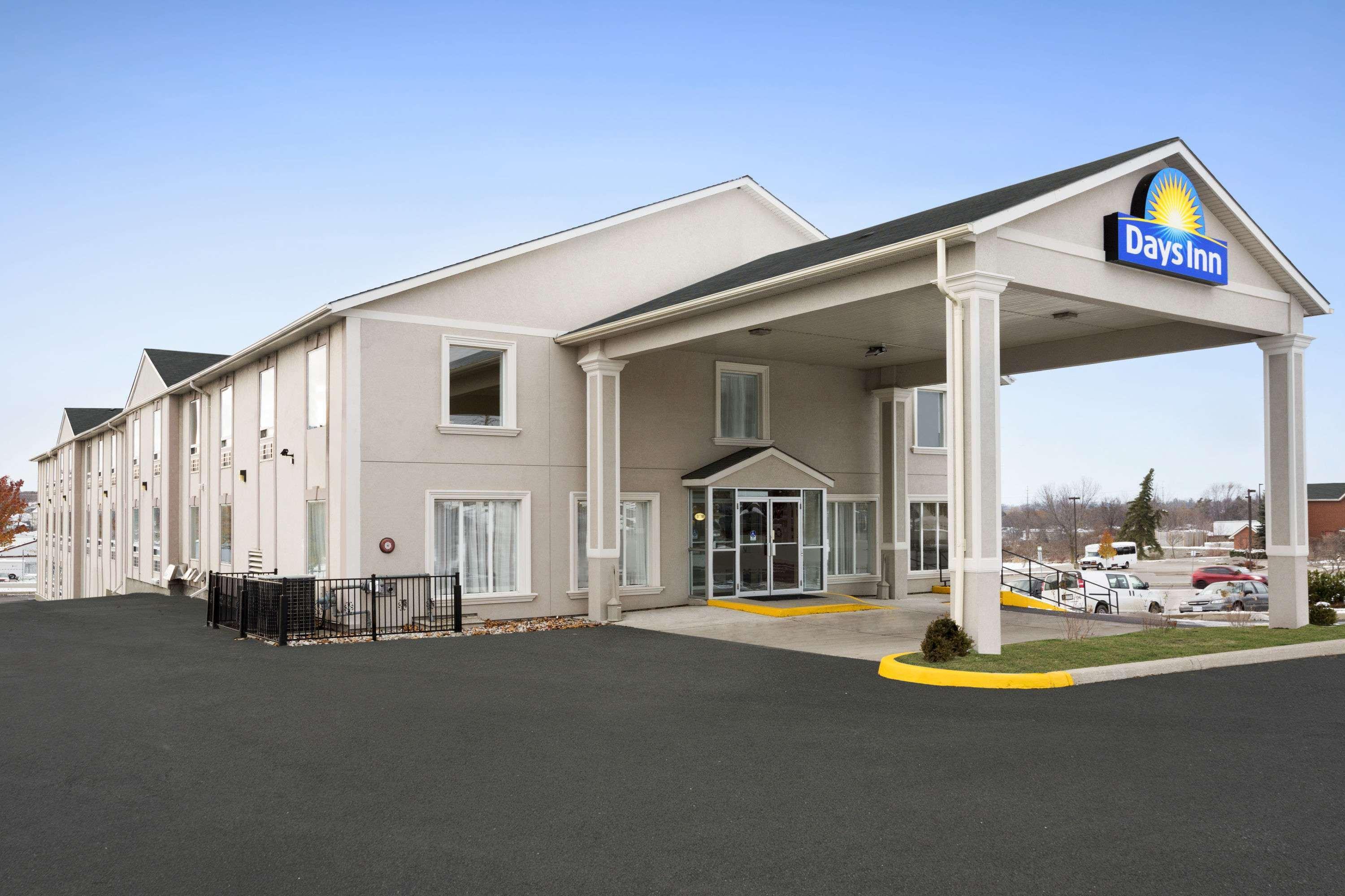 Days Inn By Wyndham Woodstock Kültér fotó