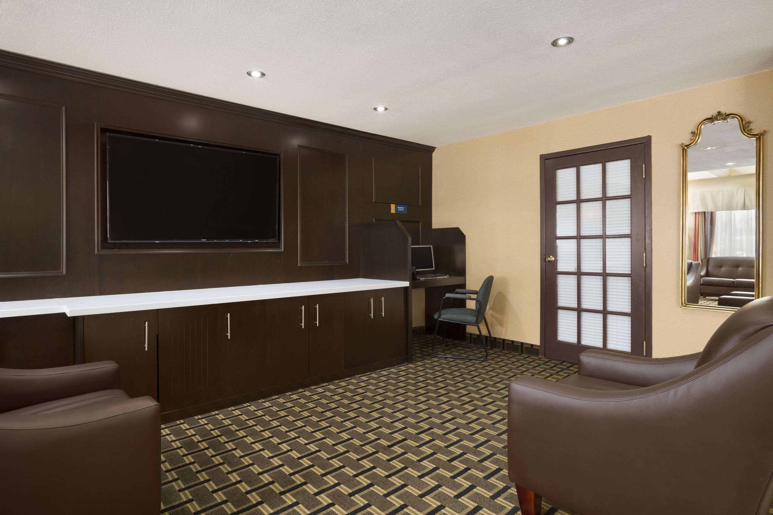 Days Inn By Wyndham Woodstock Kültér fotó